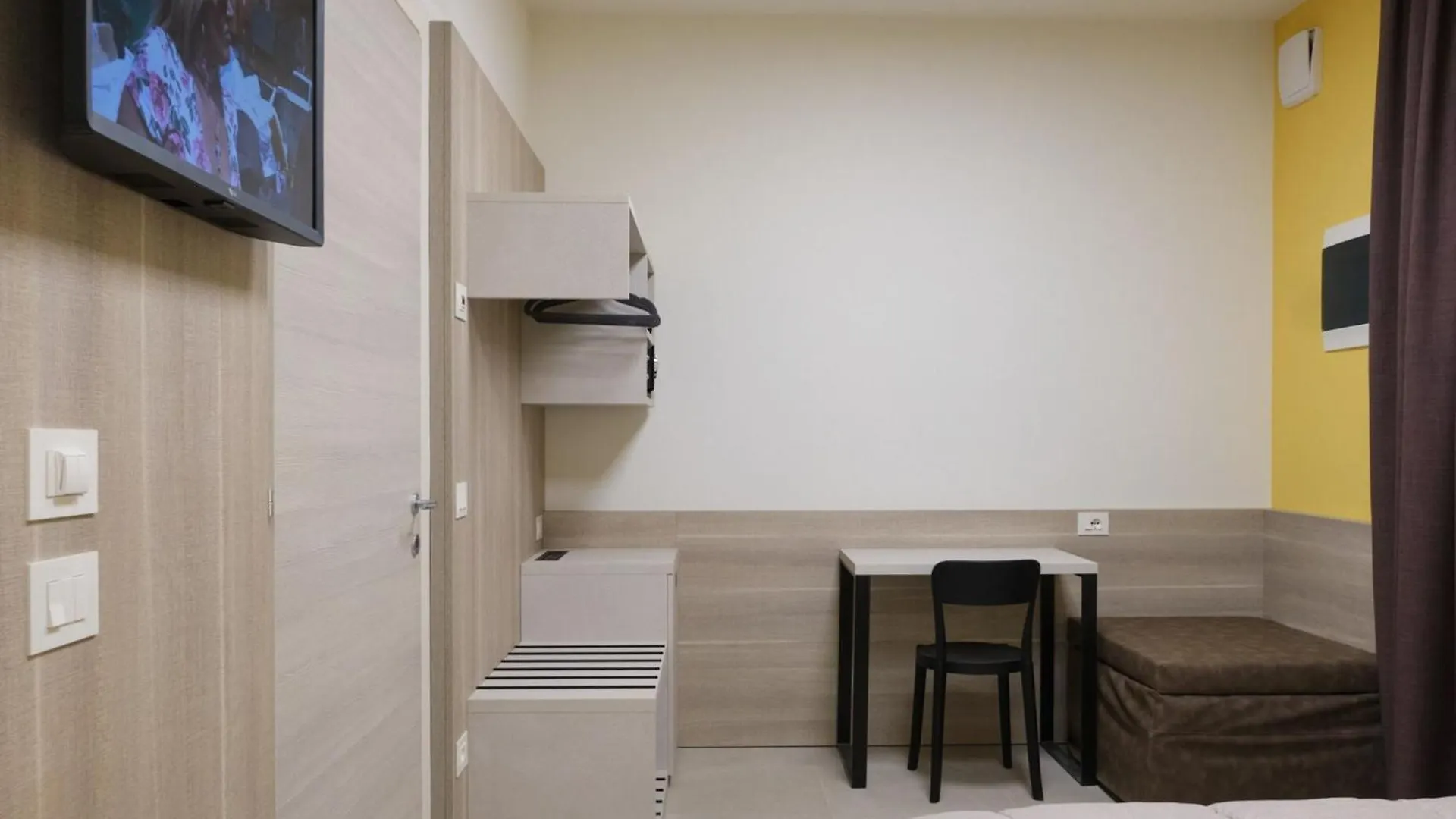 Room In Bb - Double Room With Special Accesses In A Bb In Porto Viro